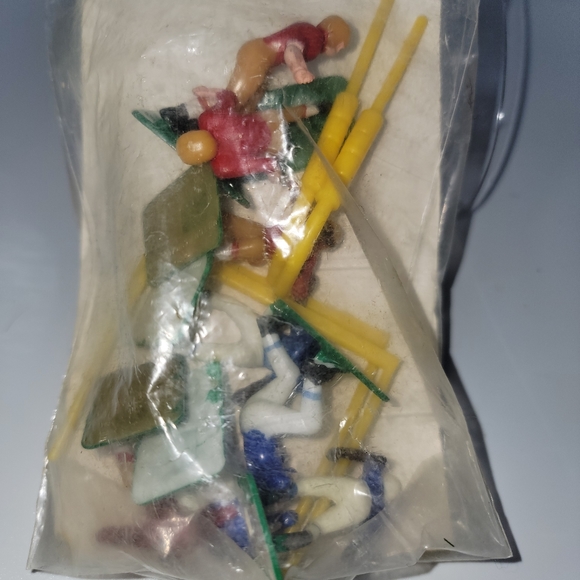 Wilton Cake Tops Vintage Superbowl Football Set 10 Piece New In Package Unopened - Picture 4 of 9